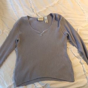 Long sleeve light sweater